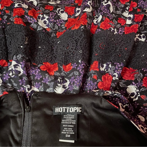 Hot Topic Red and Black Floral Skull Dress - Picture 2 of 2